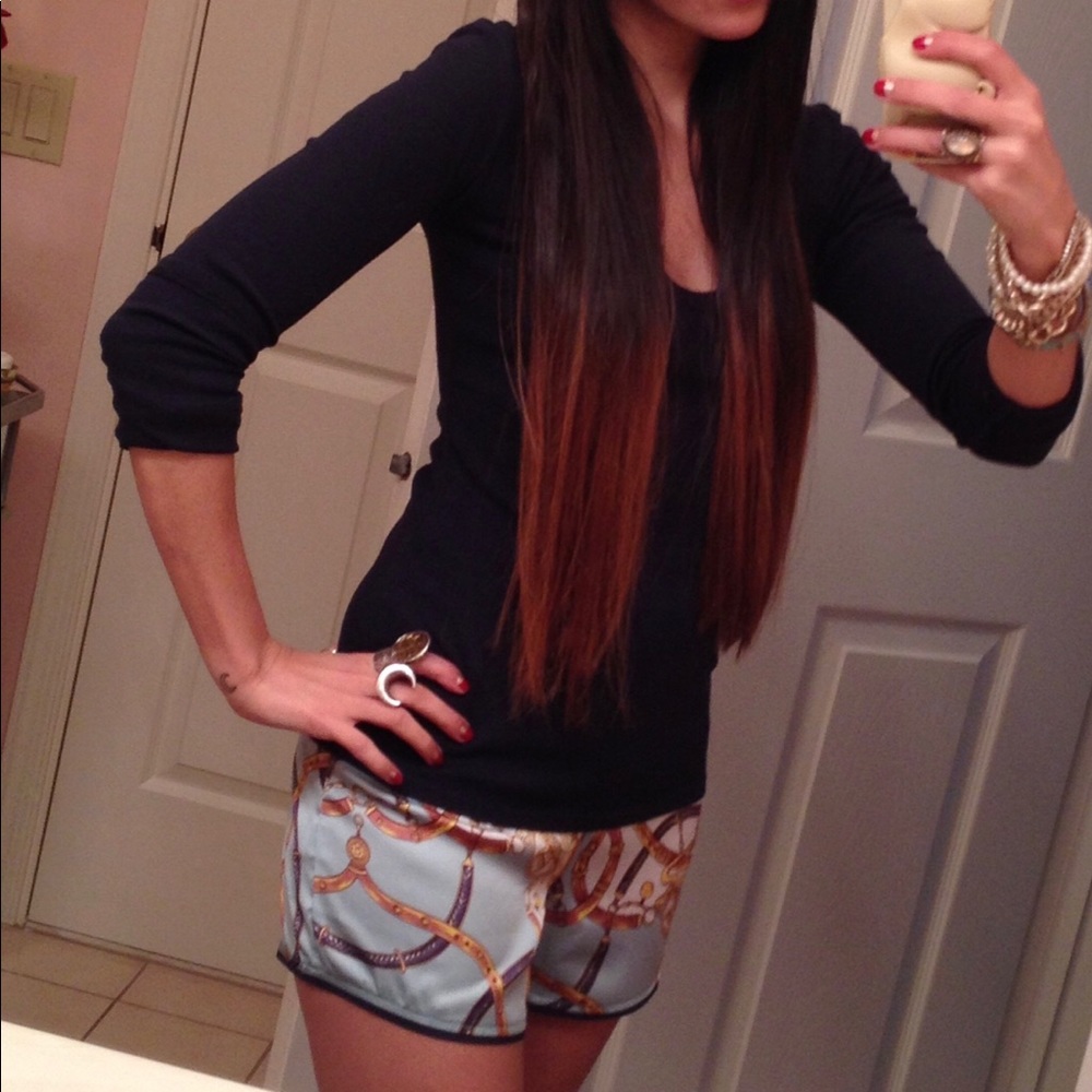 Elegant Chain Print High Waist Shorts - Picture 4 of 4